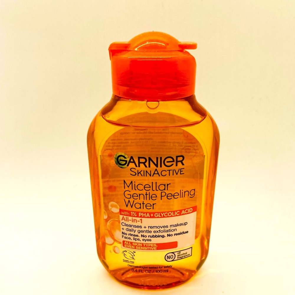NWT Garnier SkinActive Micellar Gentle Peeling Water Mini 3.4 oz/100 ml